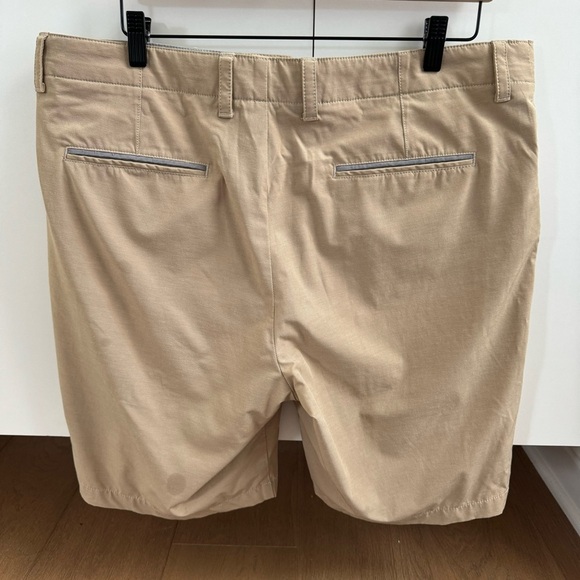 Tommy bahama | size 36 | khaki shorts - Picture 4 of 8